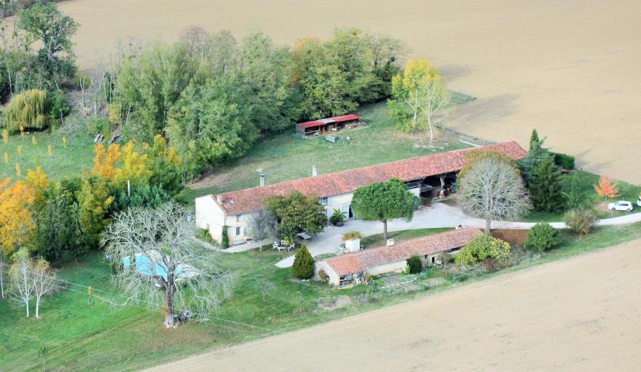 La Ferme Montplaisir Hotell Montesquieu-Volvestre Exteriör bild