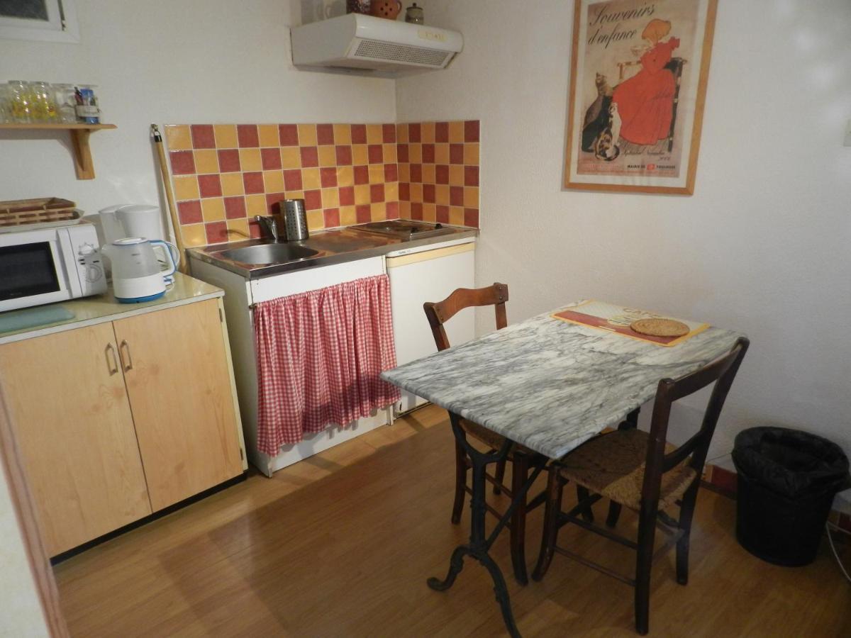 La Ferme Montplaisir Hotell Montesquieu-Volvestre Exteriör bild